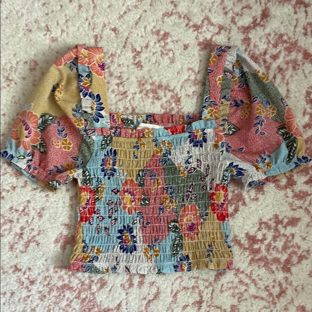 Women’s boho puff sleeve crop top